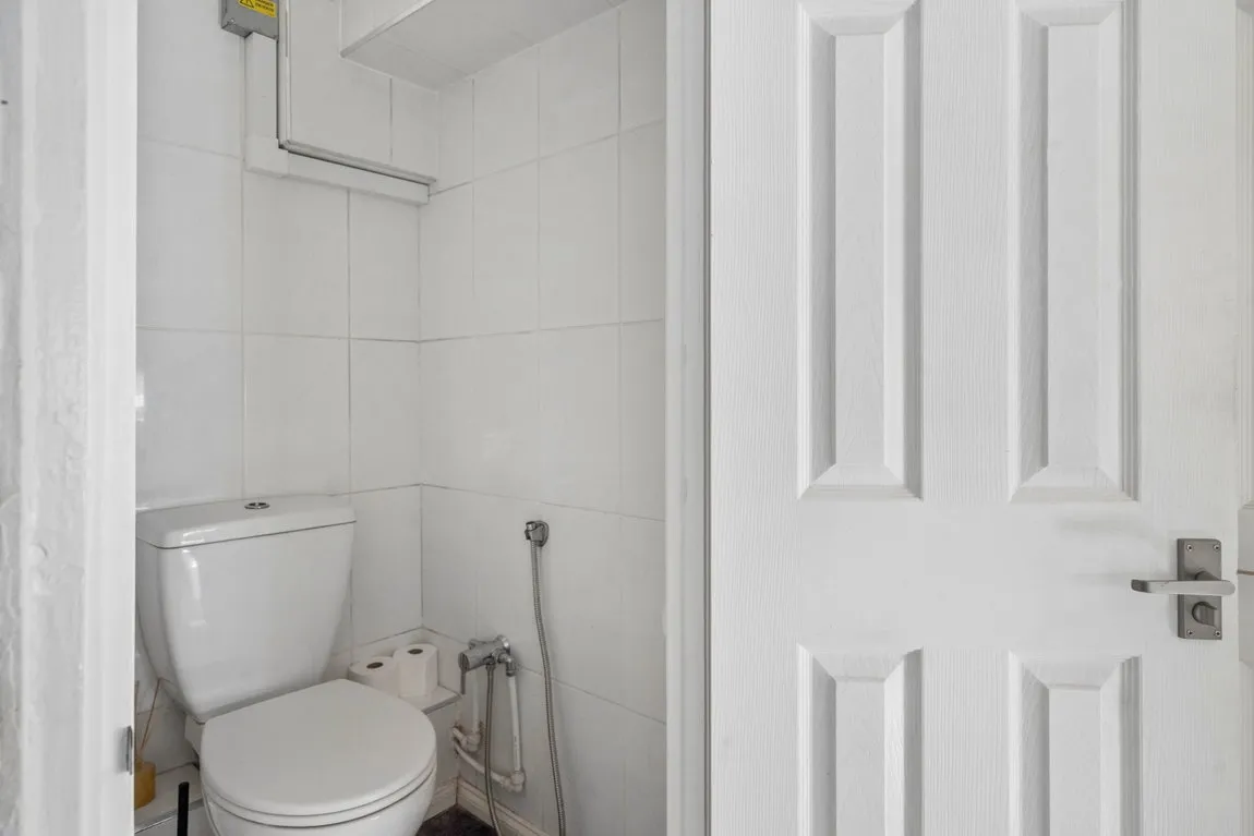 Grangedale Close, Northwood, HA6, photo 18