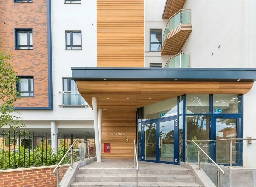 1 bed flat for sale — Sidmouth Avenue, Isleworth, TW7