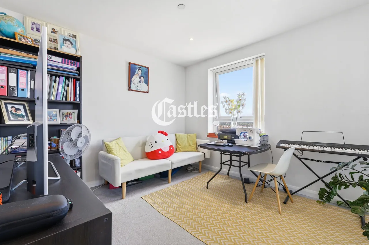 Cannon Road, London, N17, photo 17