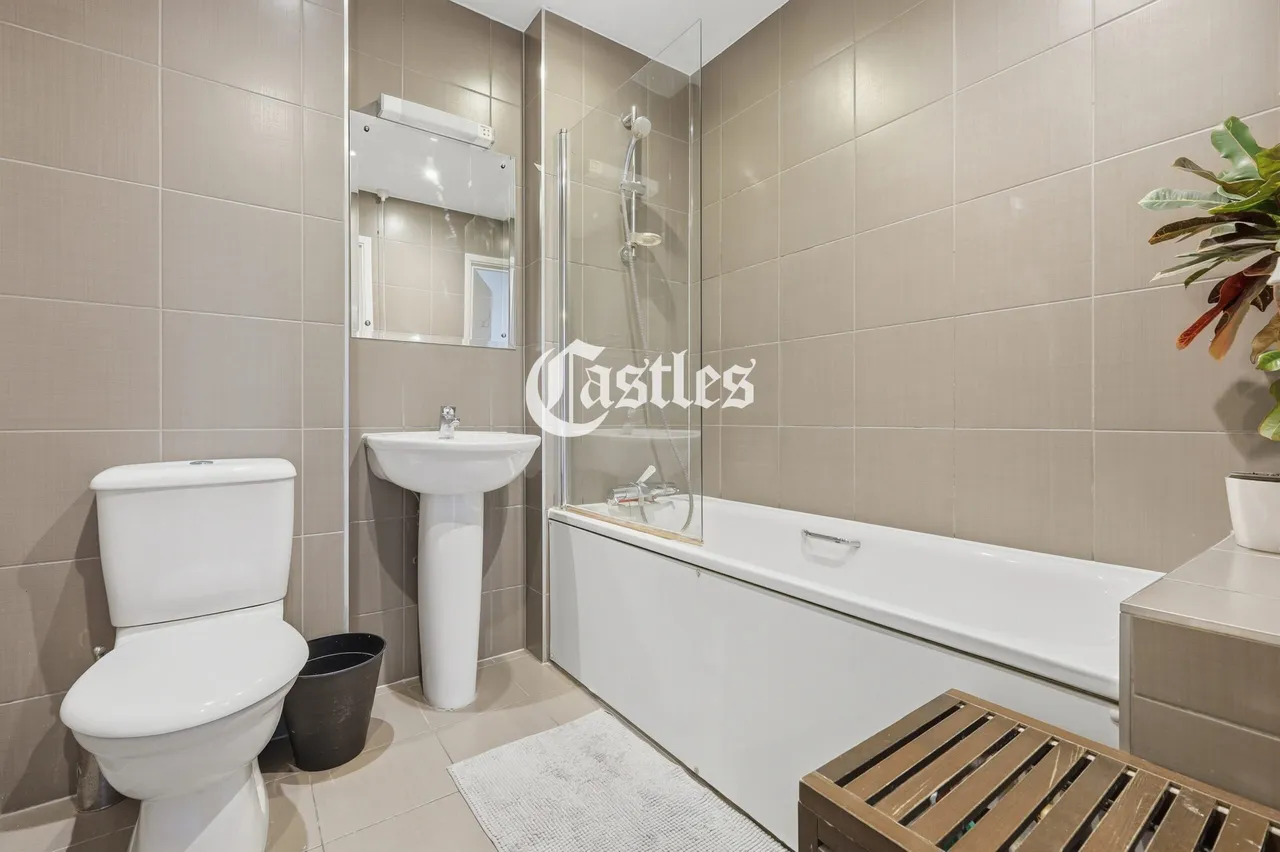 Cannon Road, London, N17, photo 19