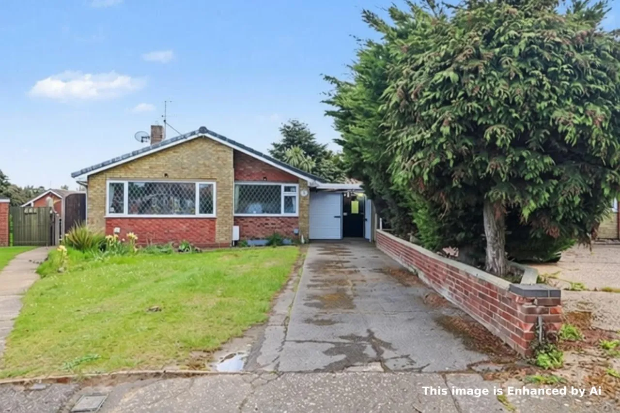 2 bed property for sale, St Andrews Close, Caister-on-Sea