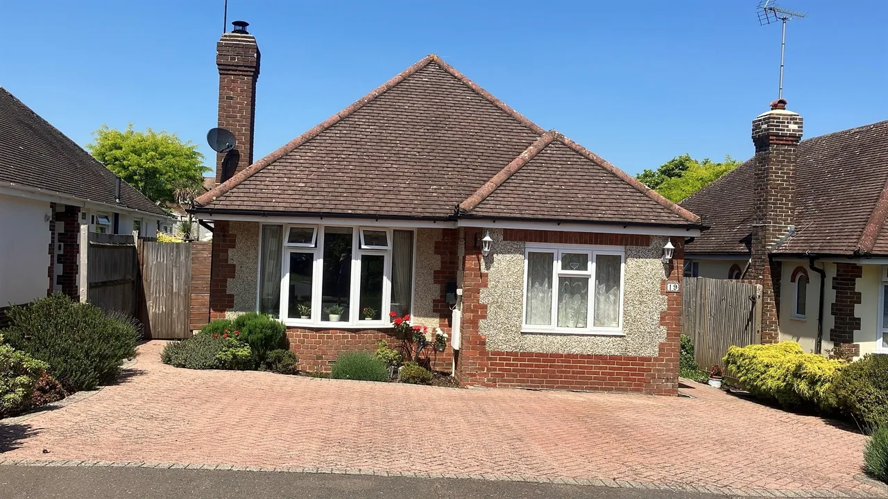 3 bed house for sale — Lynton Close, Hurstpierpoint, Hassocks