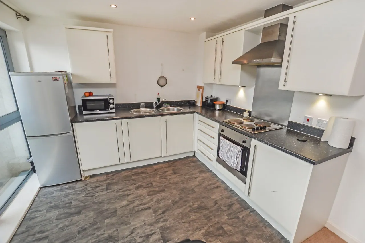 Elmira Way, Salford, M5, photo 4