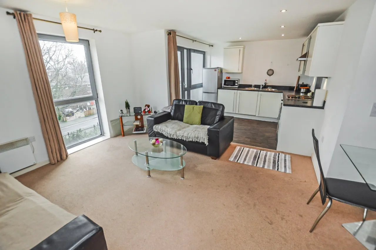 Elmira Way, Salford, M5, photo 2