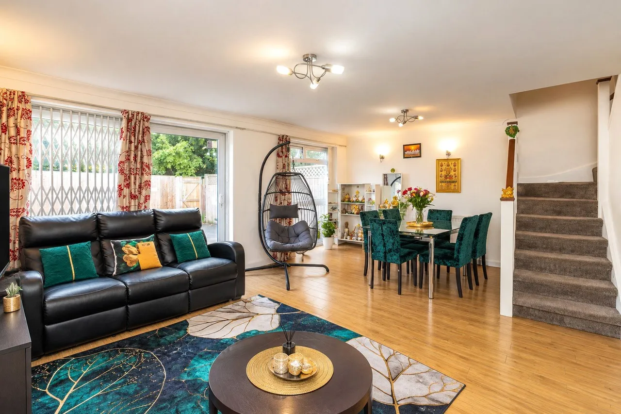 Knoll Crescent, Northwood Fees Apply, HA6, photo 5