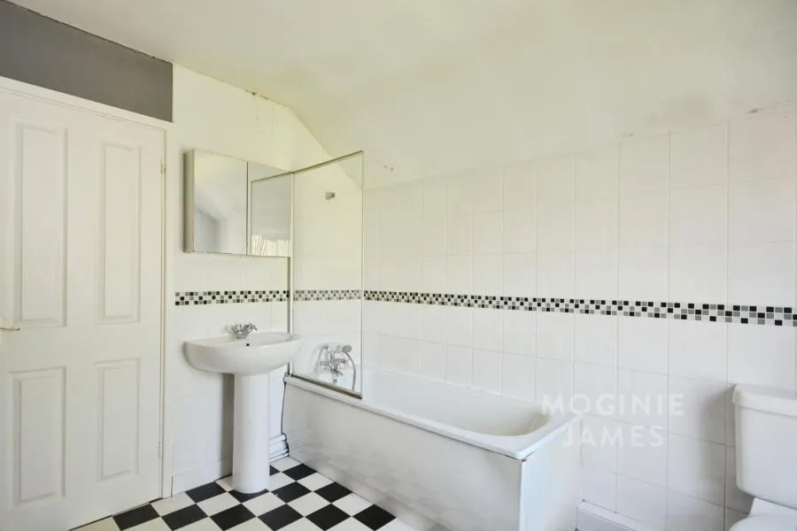 Railway Crescent, Splott, CF24, photo 6