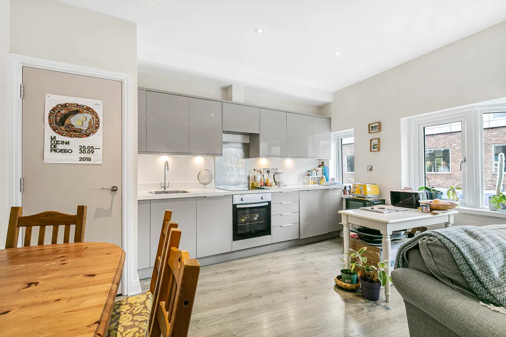 Station Approach, West Byfleet, KT14, photo 11