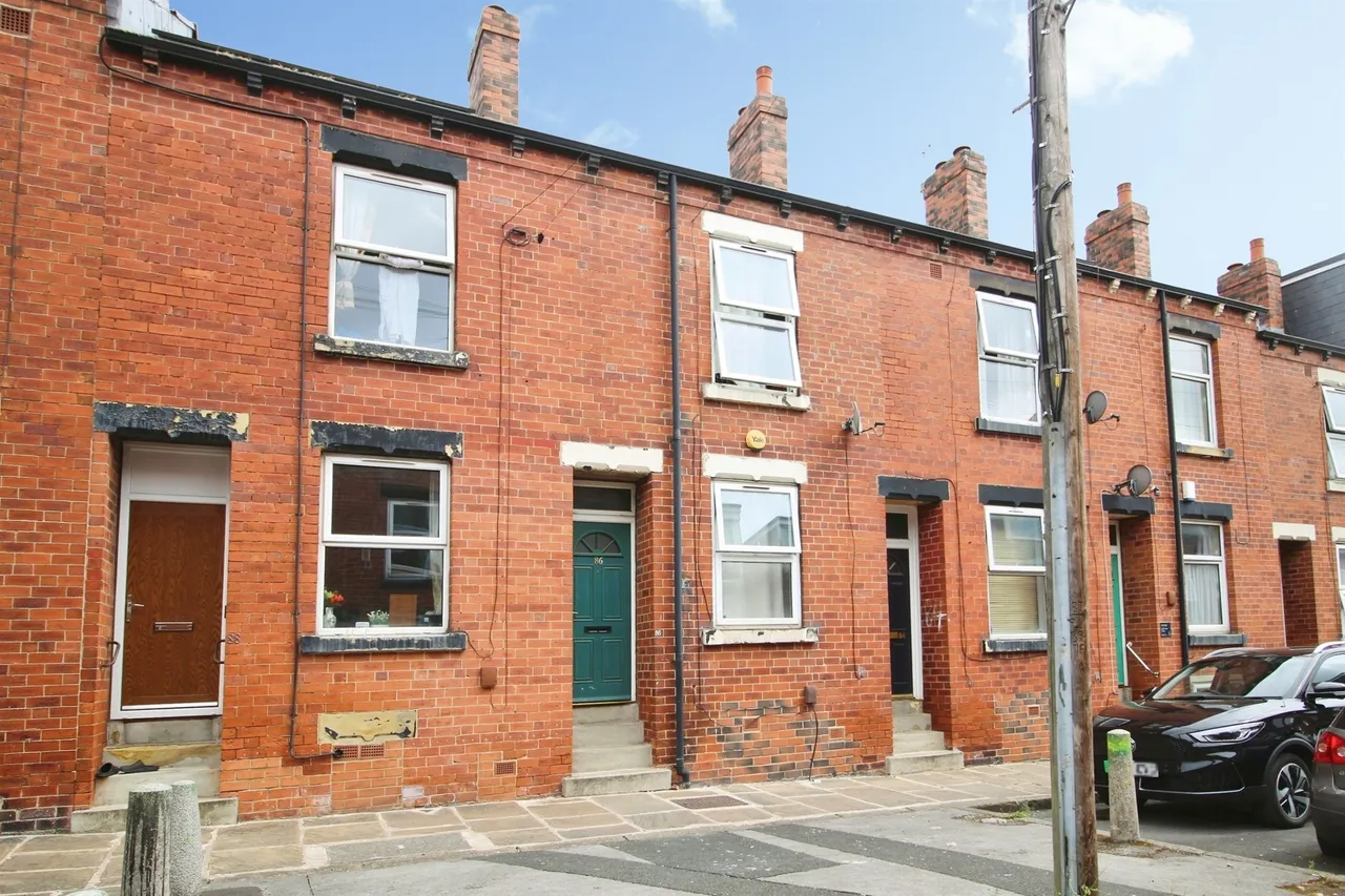 3 bed house for sale — Burley Lodge Terrace, Leeds