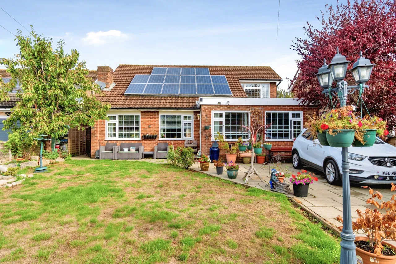 Frampton Close, Colden Common, SO21, photo 22