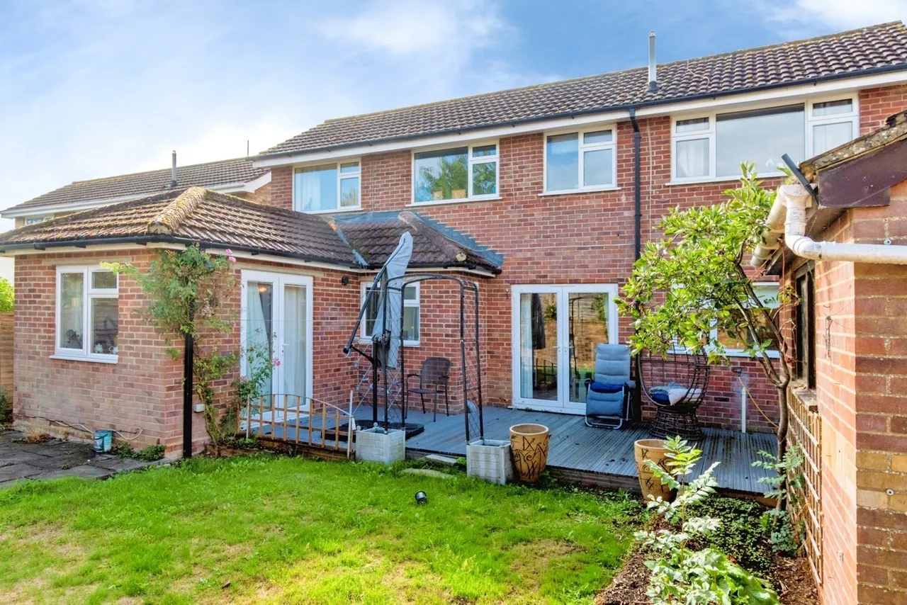 Frampton Close, Colden Common, SO21, photo 18