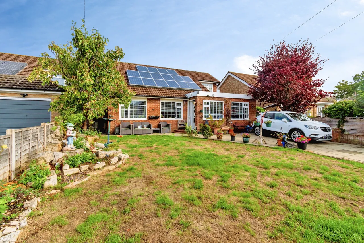 4 bed house for sale, Frampton Close, Colden Common, SO21