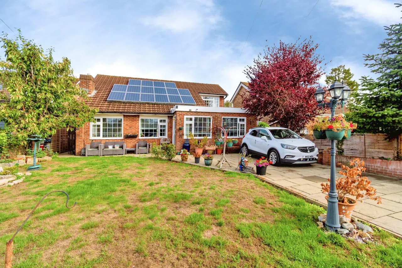 Frampton Close, Colden Common, SO21, photo 19