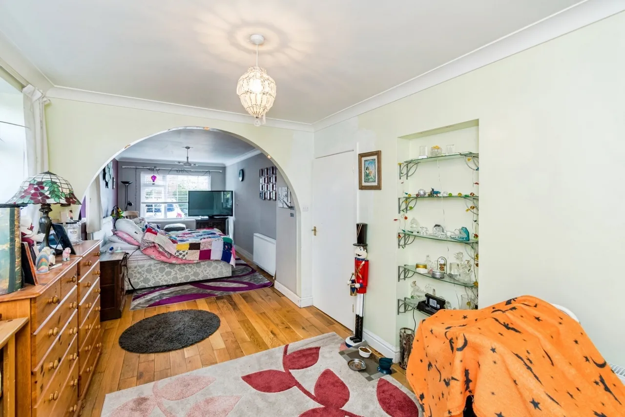 Frampton Close, Colden Common, SO21, photo 8