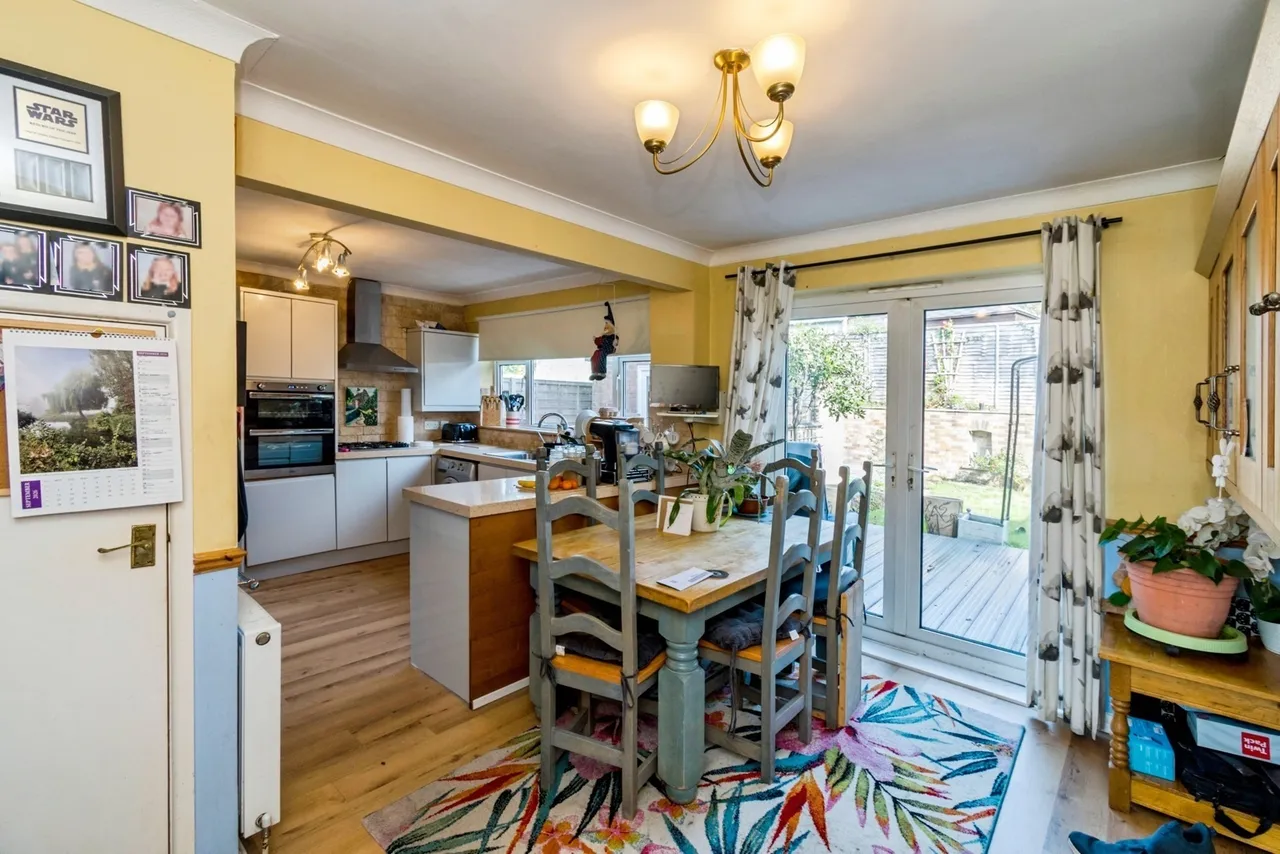 Frampton Close, Colden Common, SO21, photo 5