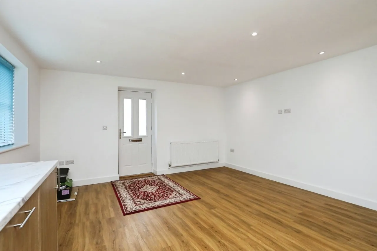 Harvey Lane, NR7, photo 7