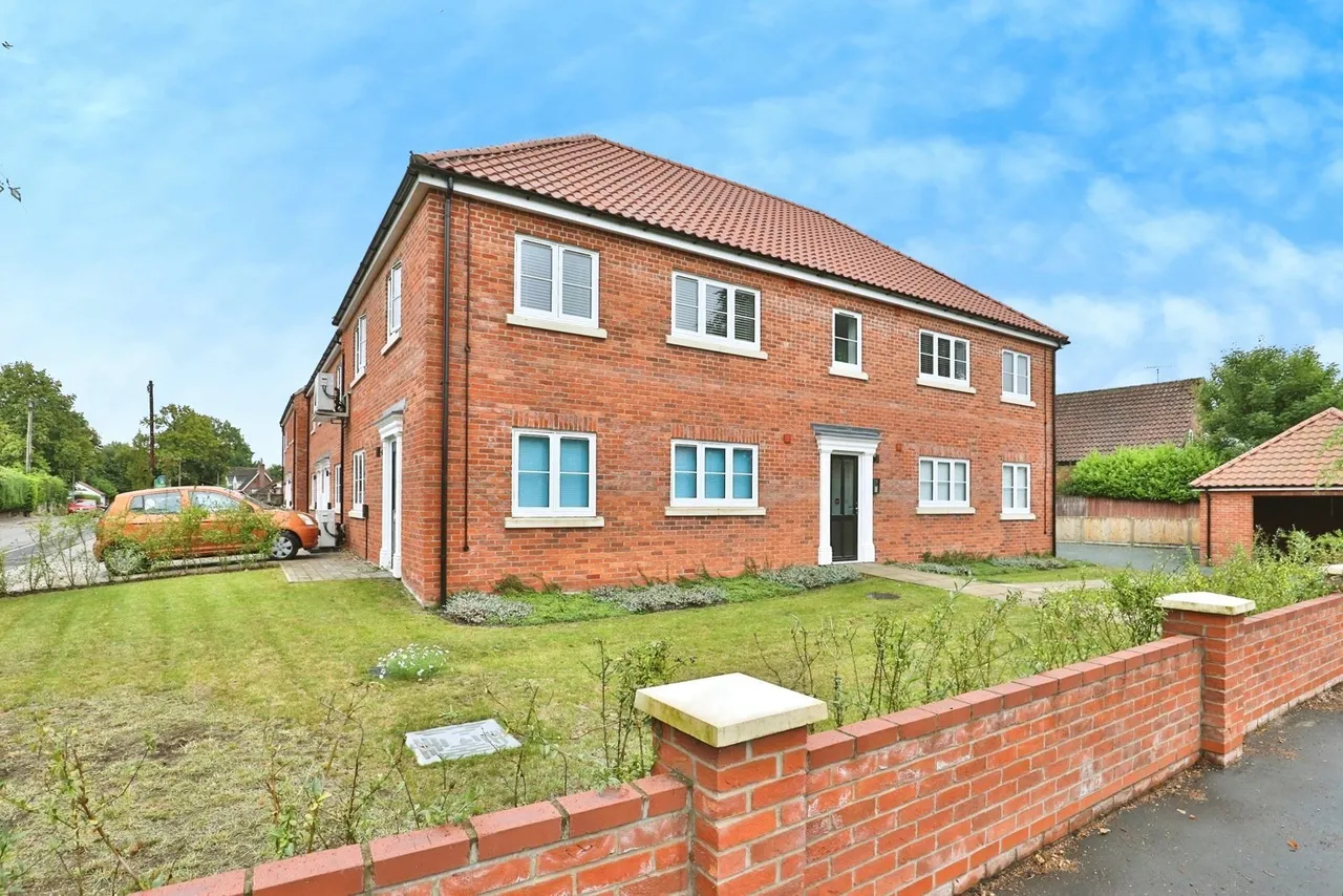 Harvey Lane, NR7, photo 15