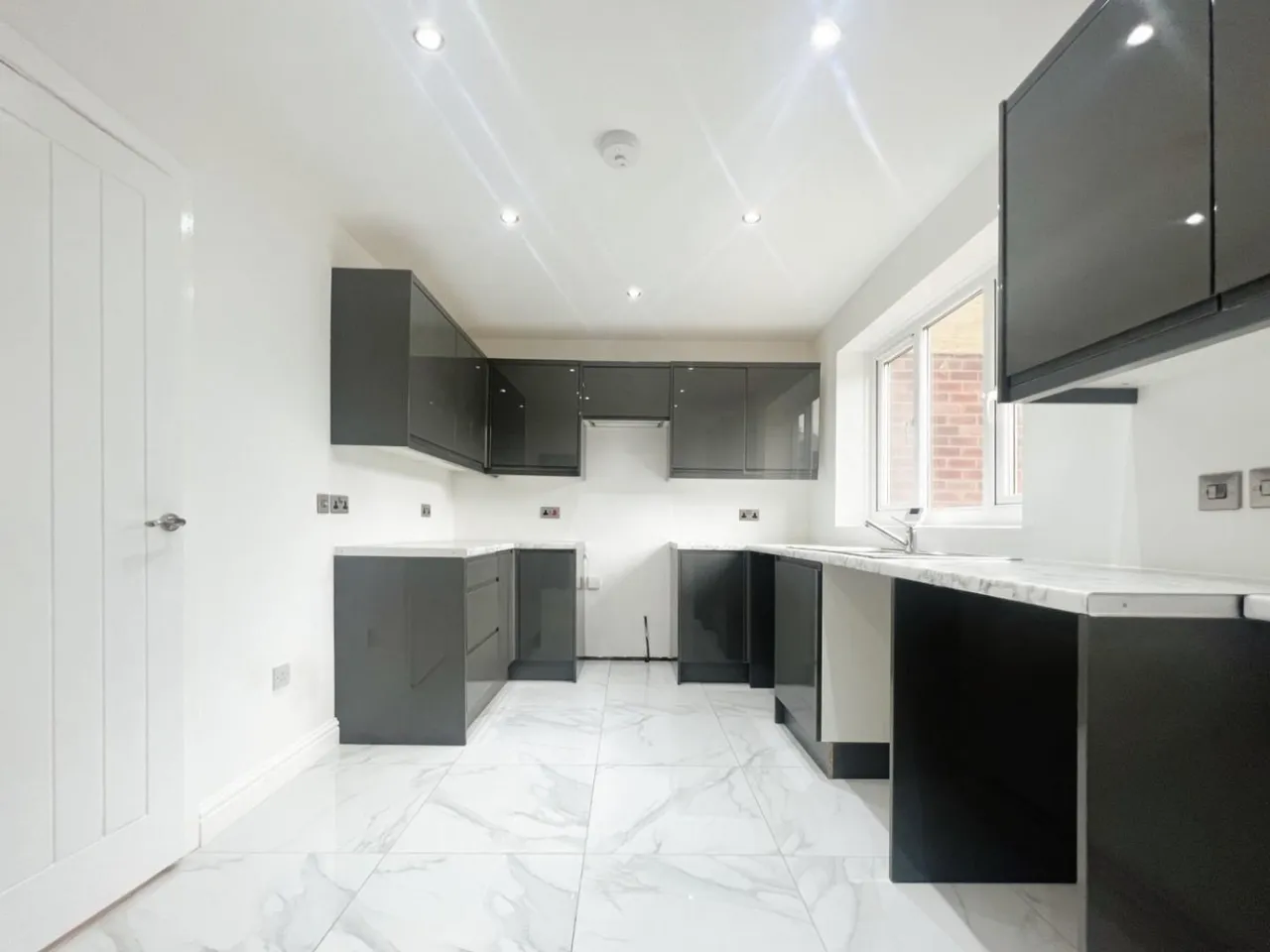 Wigan Road, Leigh, WN7, photo 2