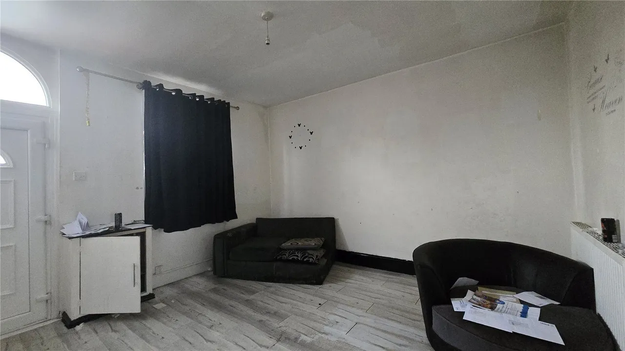 Kings Road, Ashton-under-Lyne, Greater Manchester, OL6, photo 3