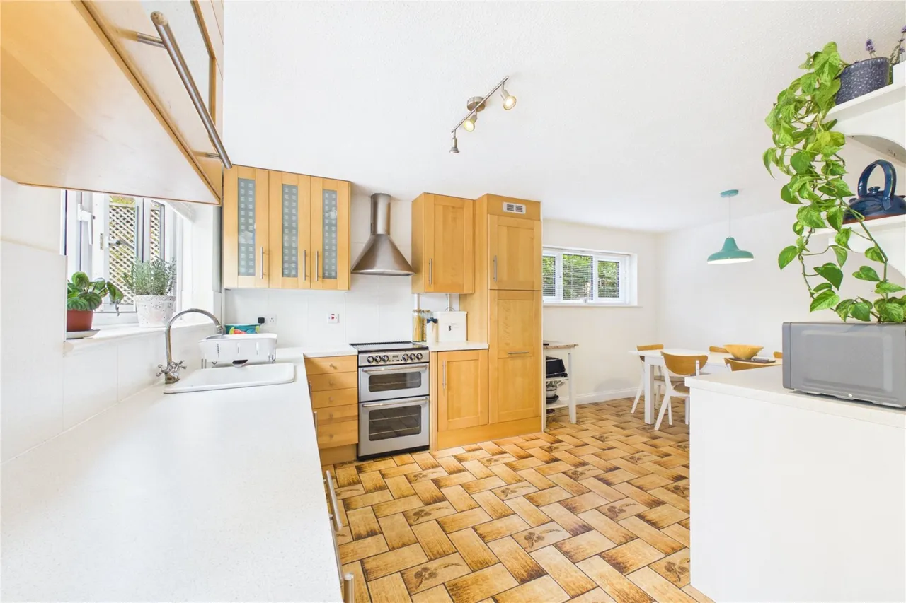 Bath Road, Woolhampton, RG7, photo 4