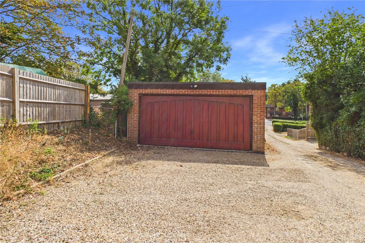 Bath Road, Woolhampton, RG7, photo 15