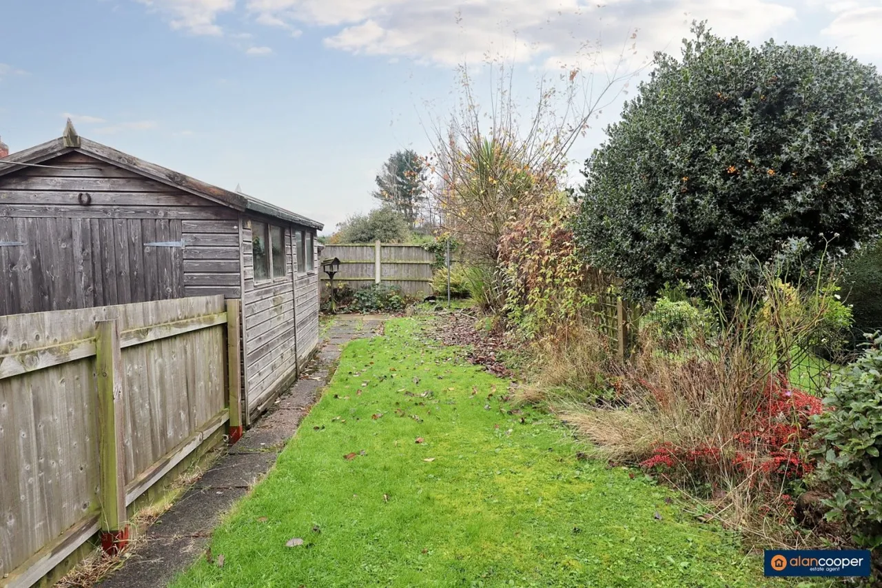Oakdene Crescent, Weddington, CV10, photo 19