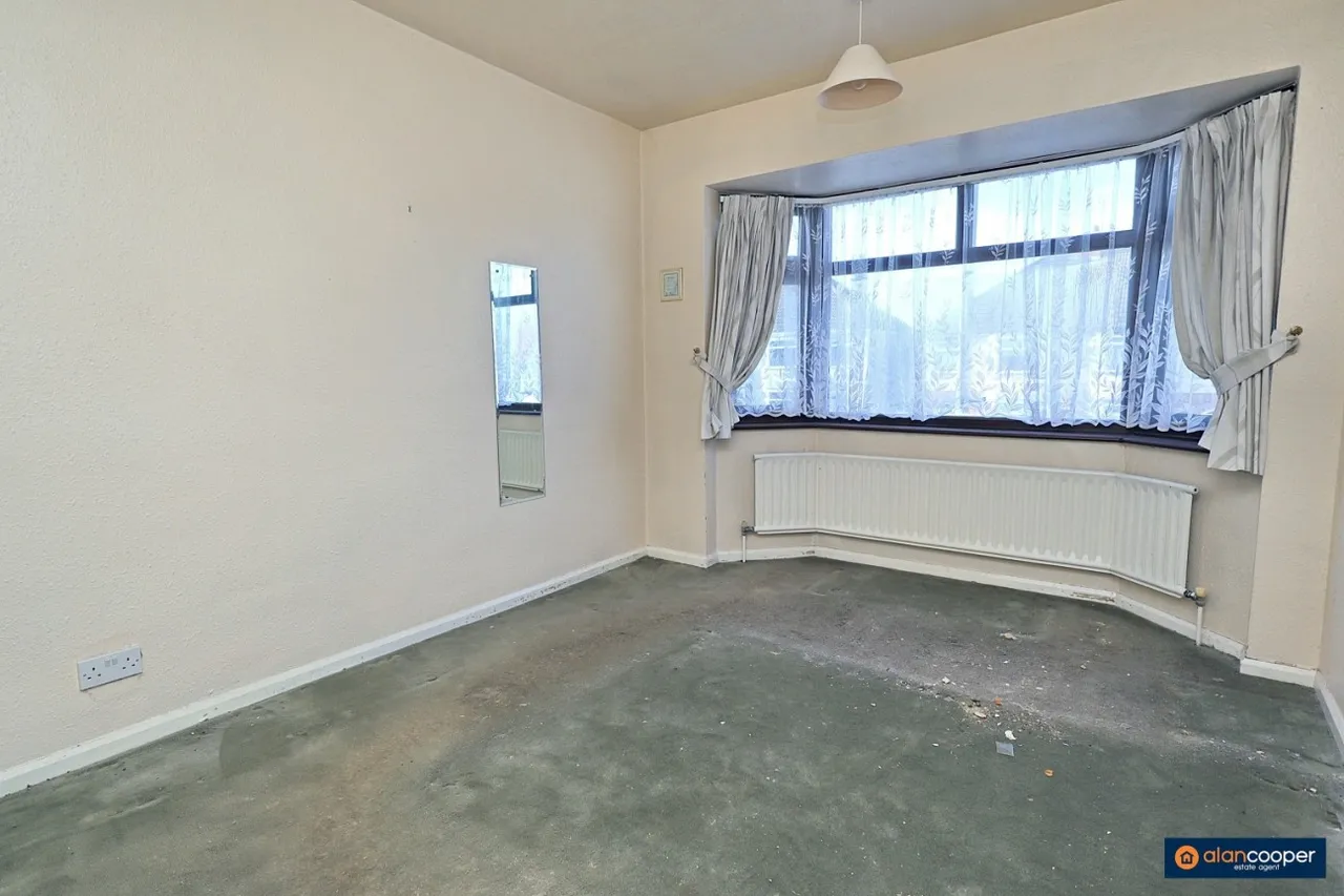 Oakdene Crescent, Weddington, CV10, photo 10
