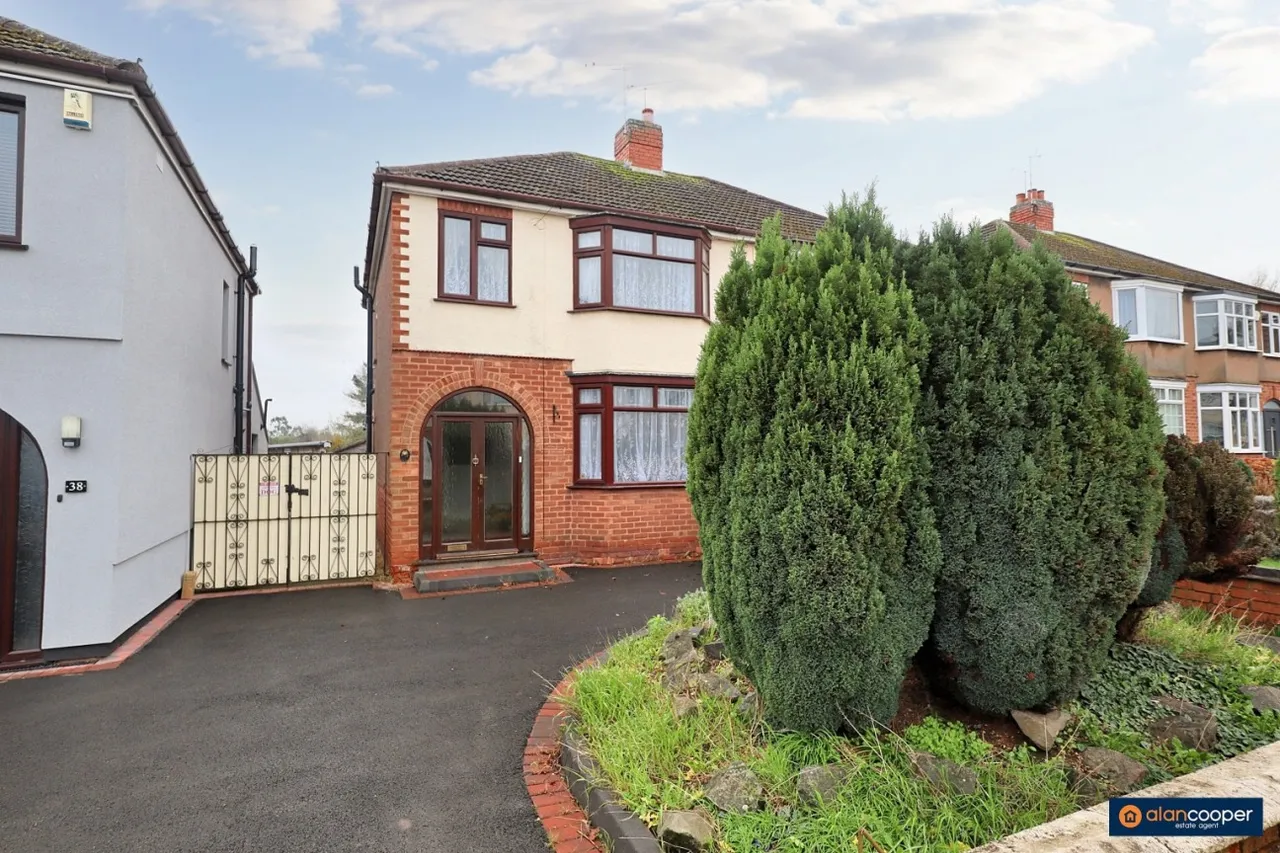 3 bed house for sale, Oakdene Crescent, Weddington, CV10
