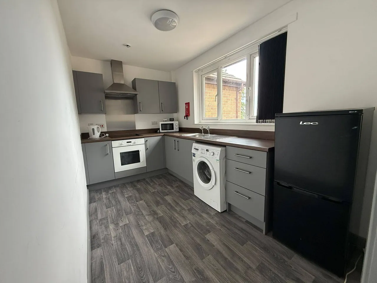 Cecil Avenue, Bradford, BD7, photo 11