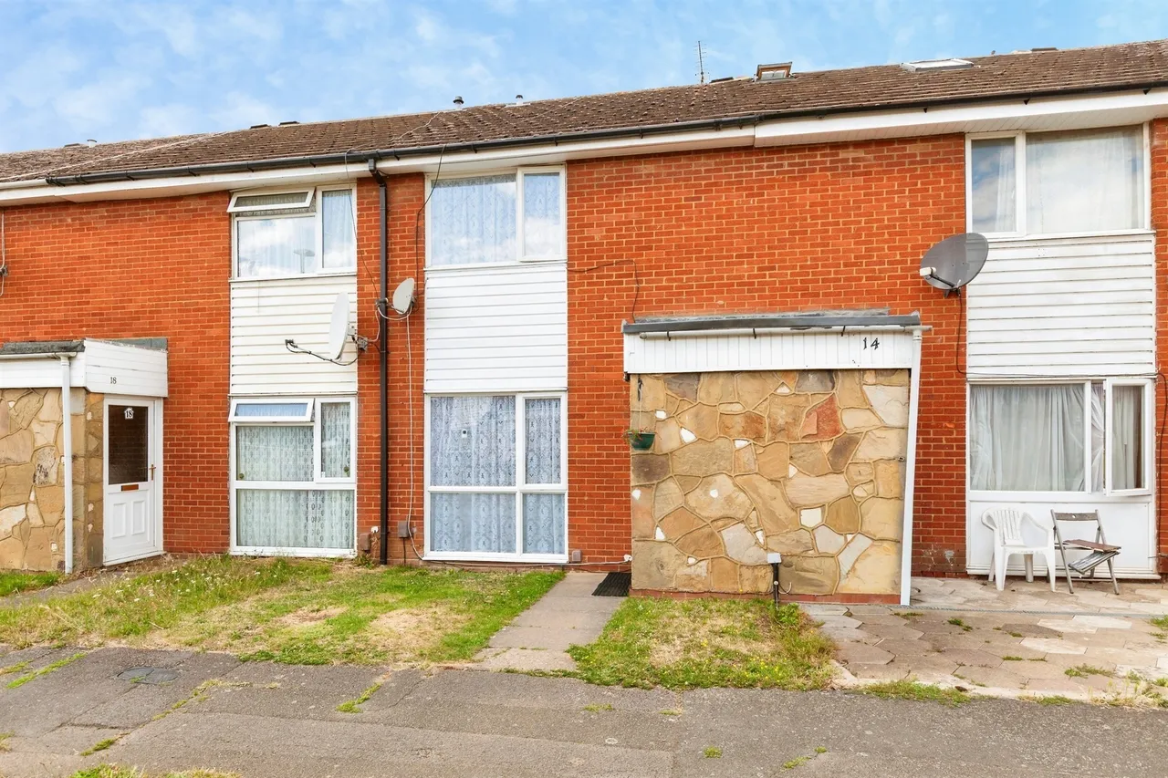 3 bed house for sale — Trent Road, Slough