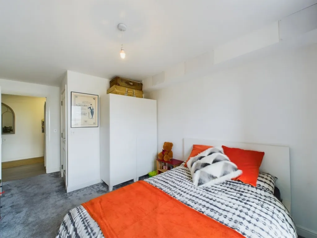 Admirals Way, Gravesend, DA12, photo 12