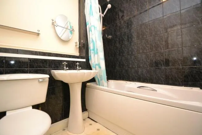Scott Hall Road, Moortown, LS17, photo 5