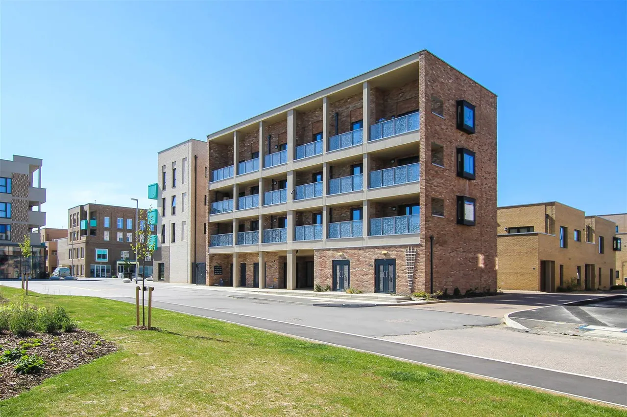 2 bed flat to rent, Evolution Court, Cambridge, CB3