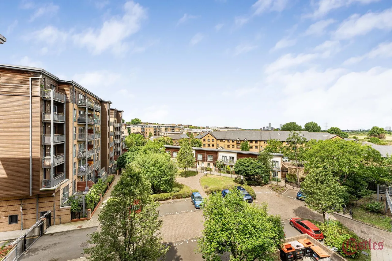 Harry Zeital Way, London, E5, photo 15