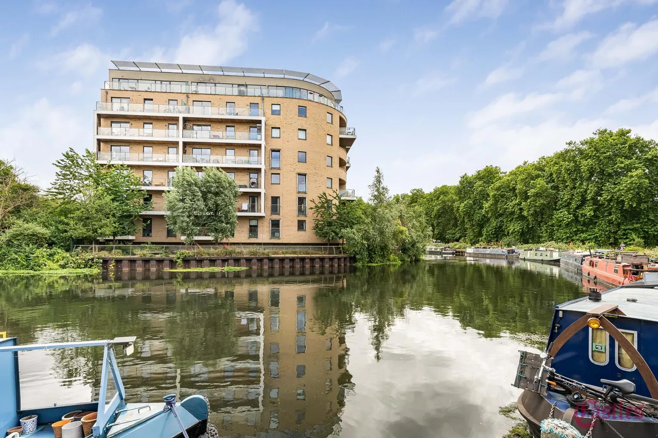 Harry Zeital Way, London, E5, photo 2