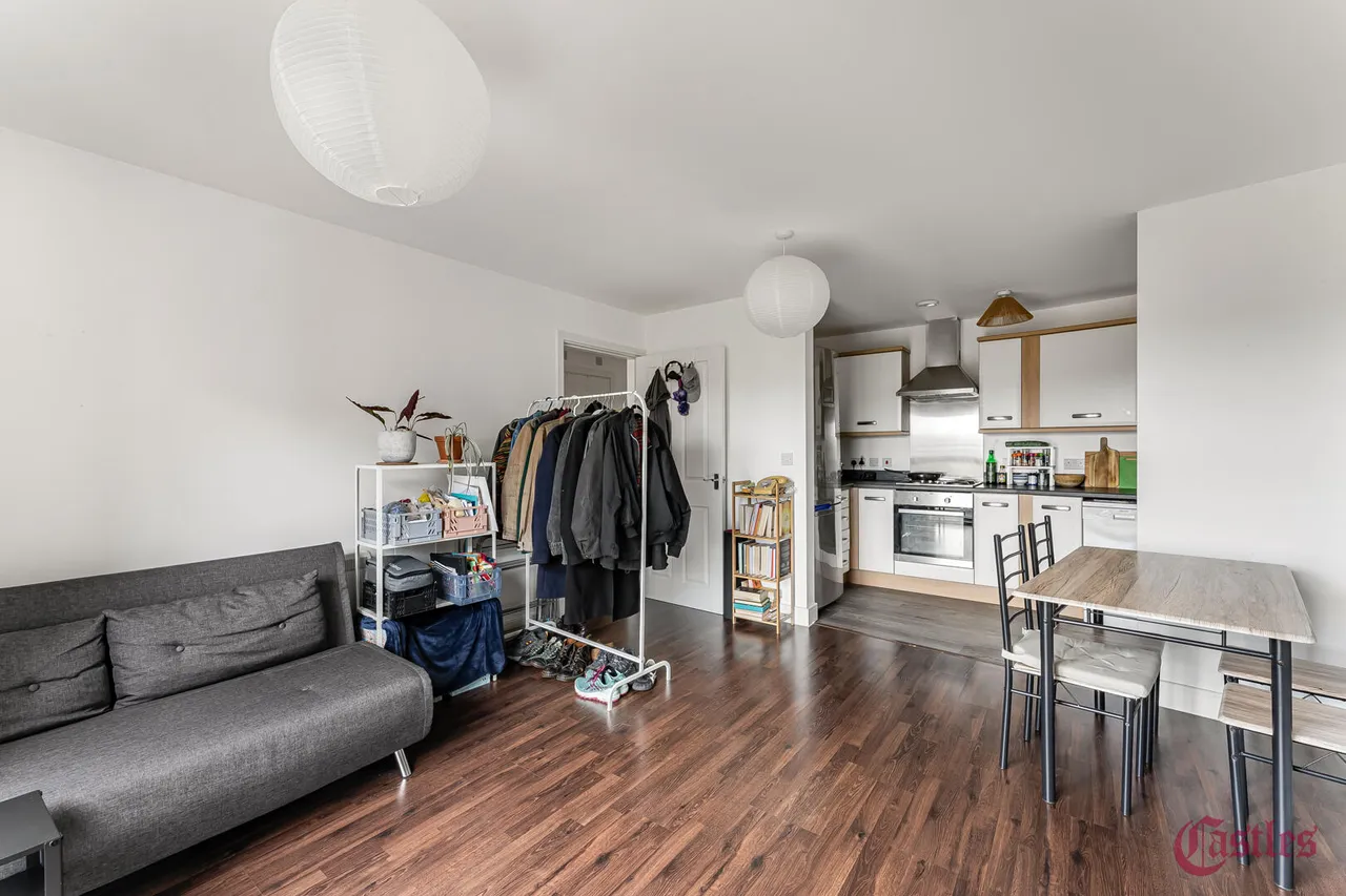 Harry Zeital Way, London, E5, photo 3