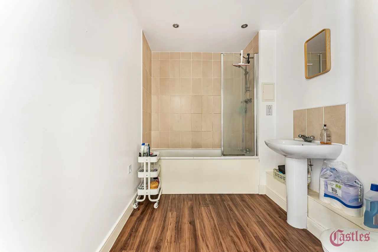 Harry Zeital Way, London, E5, photo 10