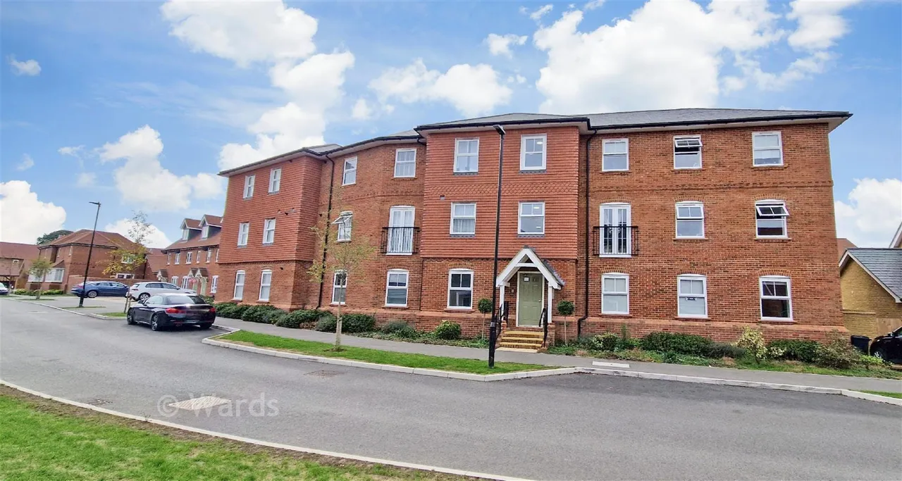 2 bed flat for sale, Caldecott Road, Maidstone, ME16