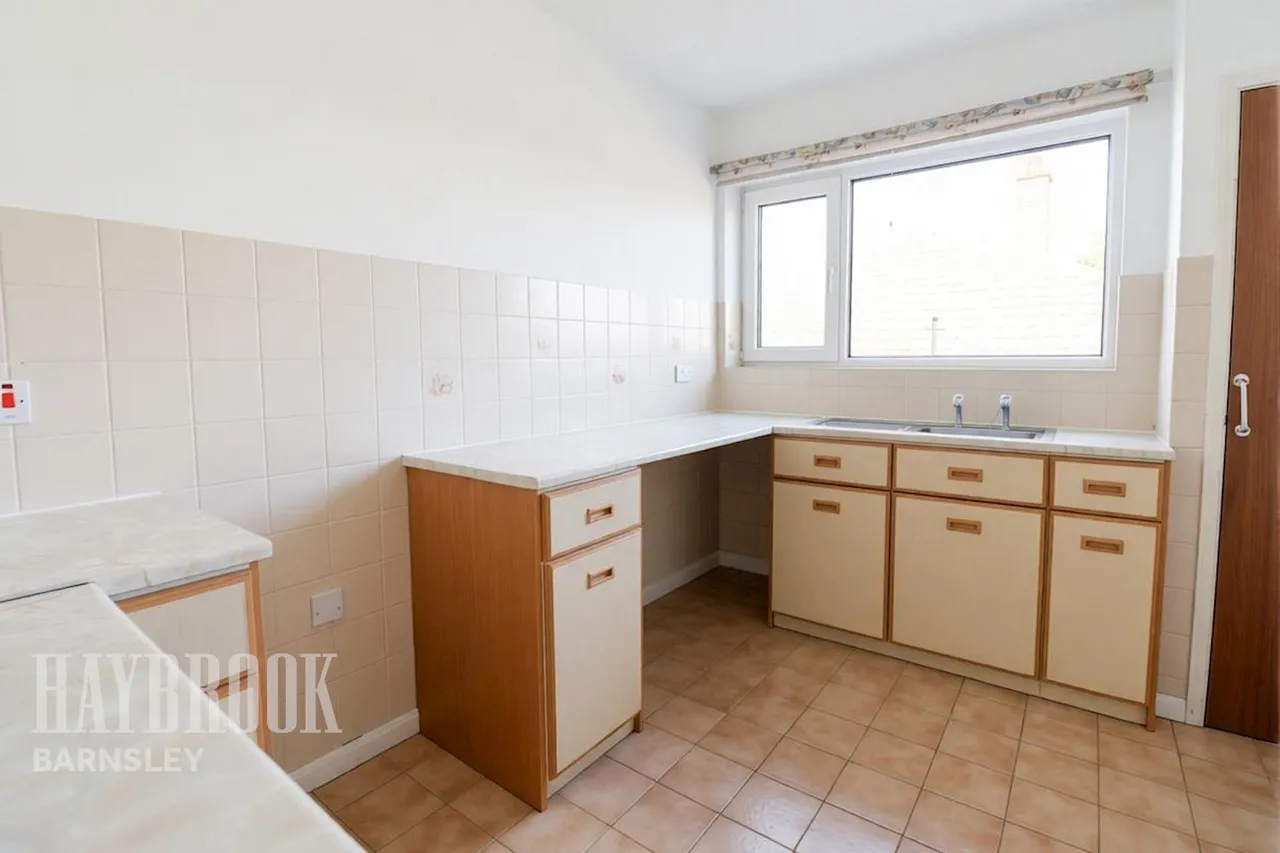 Melvinia Crescent, Wilthorpe, photo 6