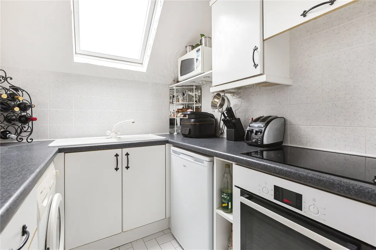Crescent East, Hadley Wood, EN4 0EY, photo 9