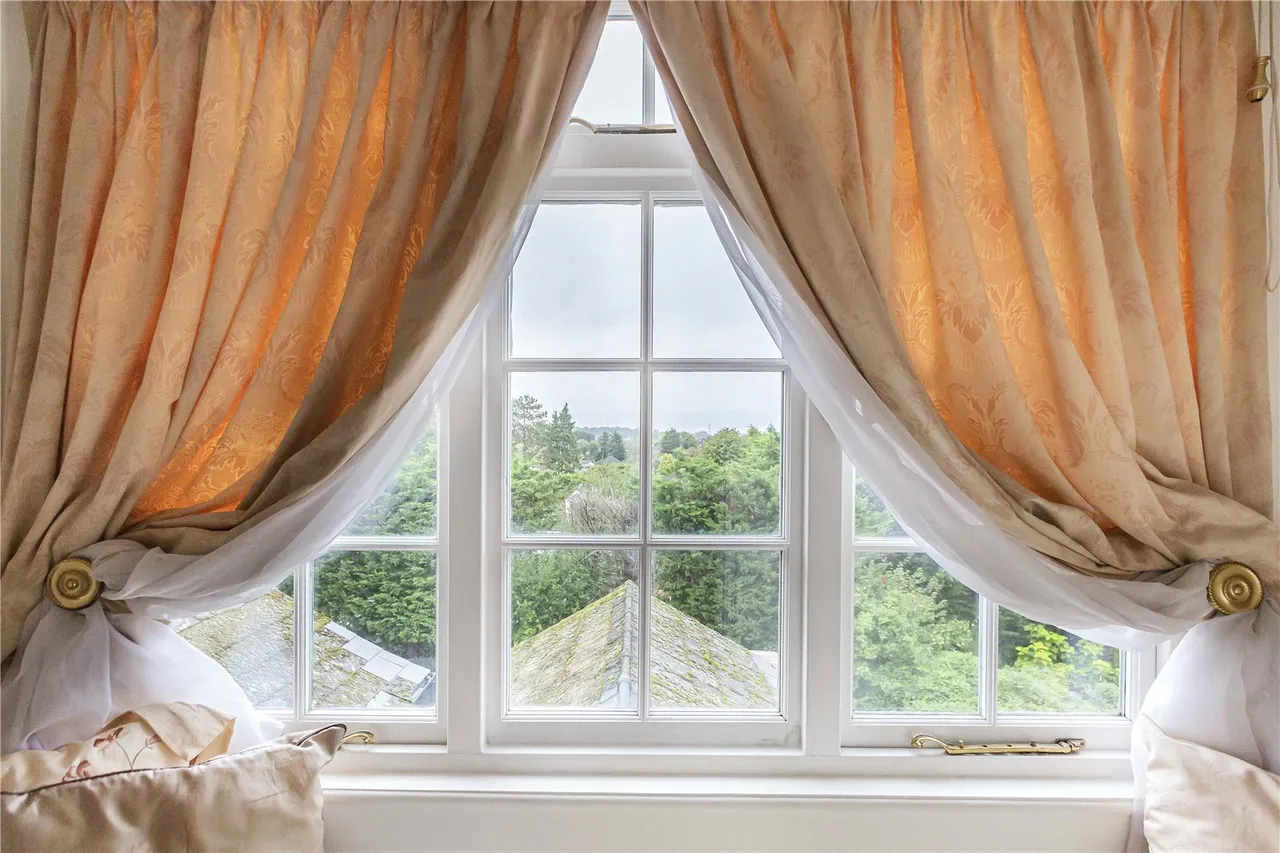 Crescent East, Hadley Wood, EN4 0EY, photo 12