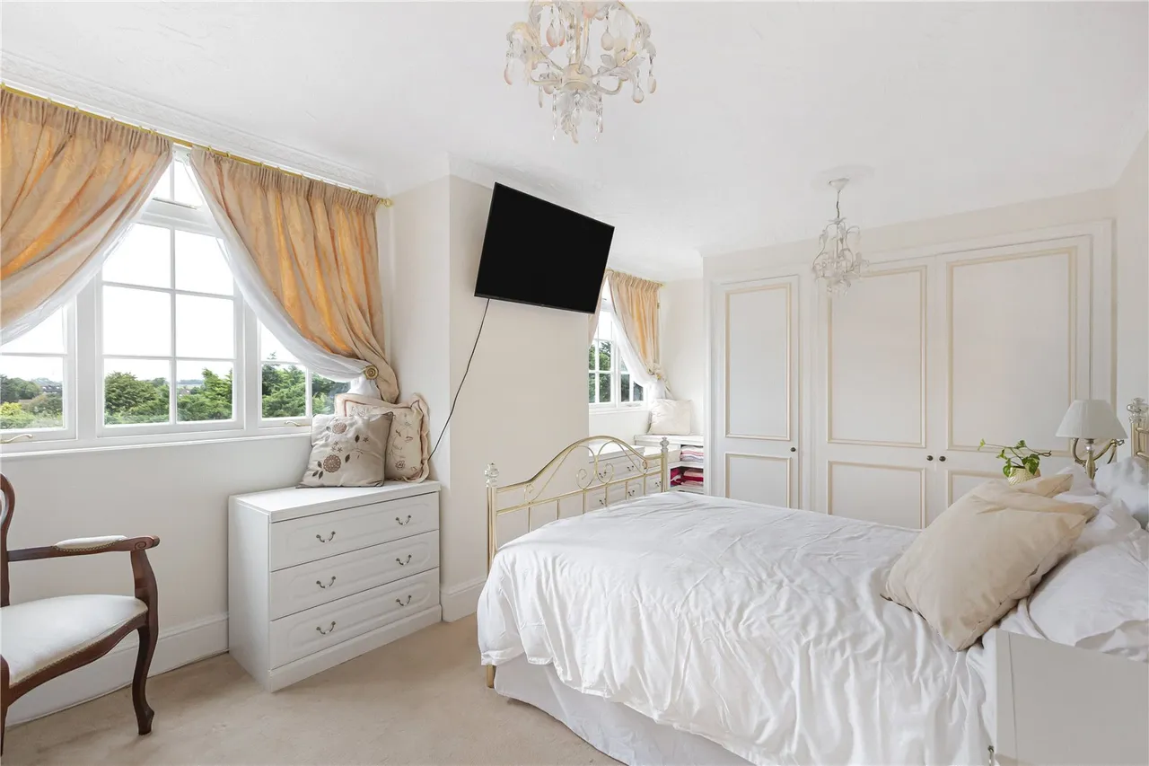 Crescent East, Hadley Wood, EN4 0EY, photo 10