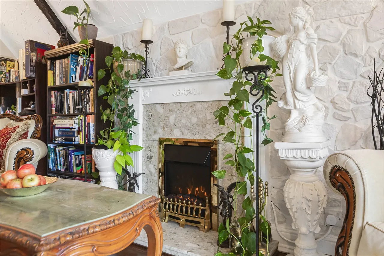 Crescent East, Hadley Wood, EN4 0EY, photo 7