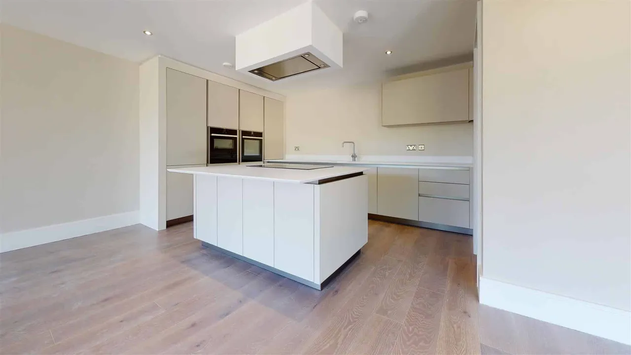 Westwood House, High Road, Chigwell, photo 8