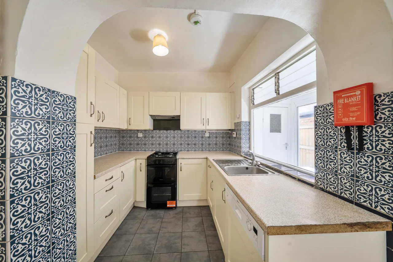 Four Bedroom Semi-Detached Family Home with Excellent Potential, HA1, photo 20