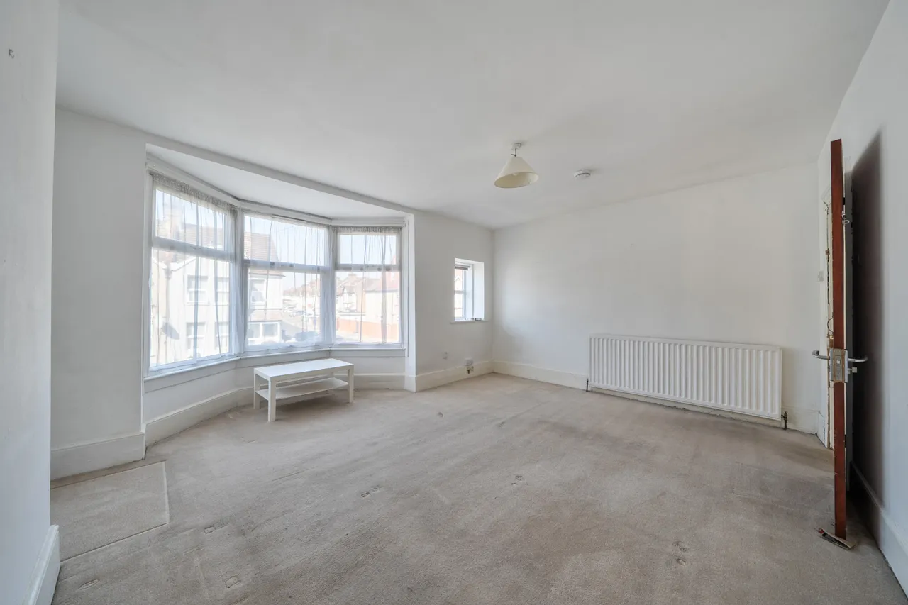 Four Bedroom Semi-Detached Family Home with Excellent Potential, HA1, photo 6