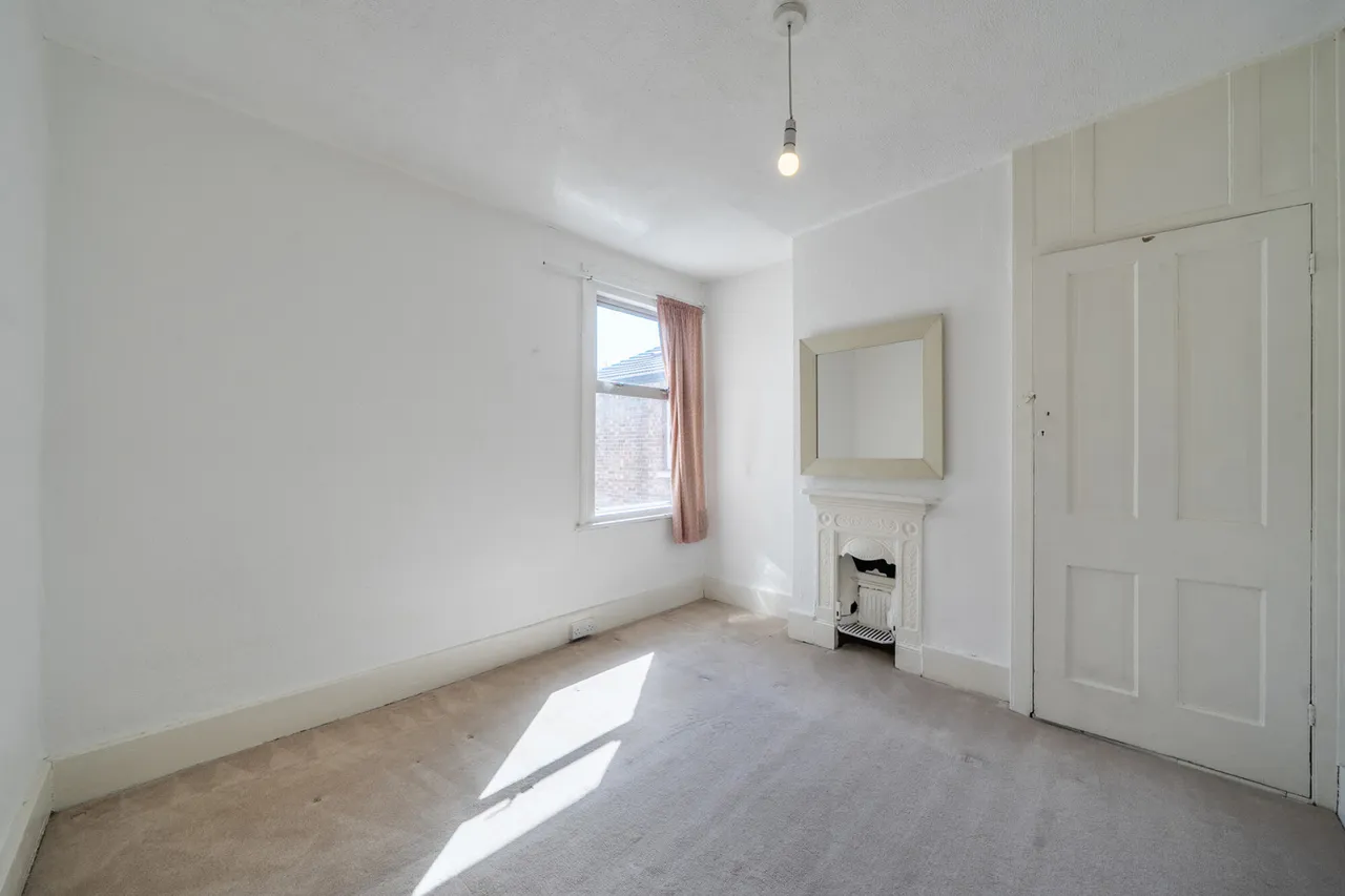 Four Bedroom Semi-Detached Family Home with Excellent Potential, HA1, photo 9