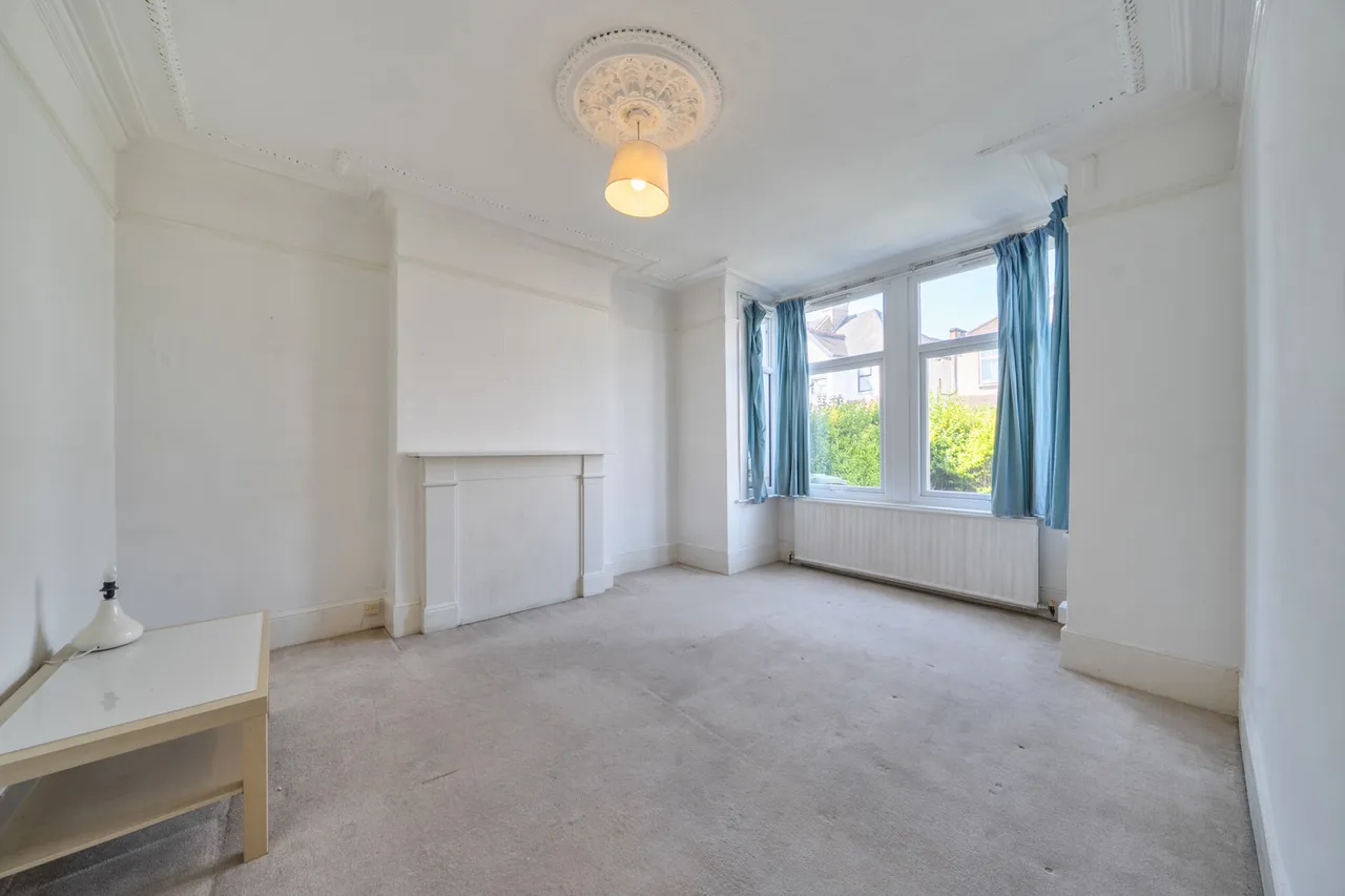 Four Bedroom Semi-Detached Family Home with Excellent Potential, HA1, photo 8