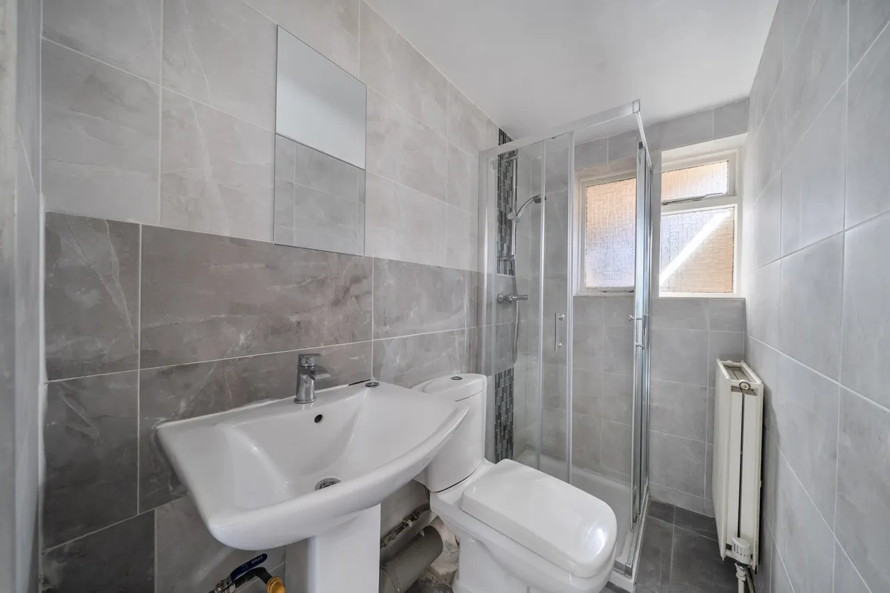Four Bedroom Semi-Detached Family Home with Excellent Potential, HA1, photo 19