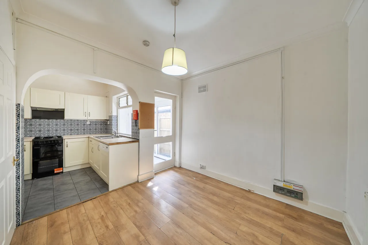 Four Bedroom Semi-Detached Family Home with Excellent Potential, HA1, photo 11