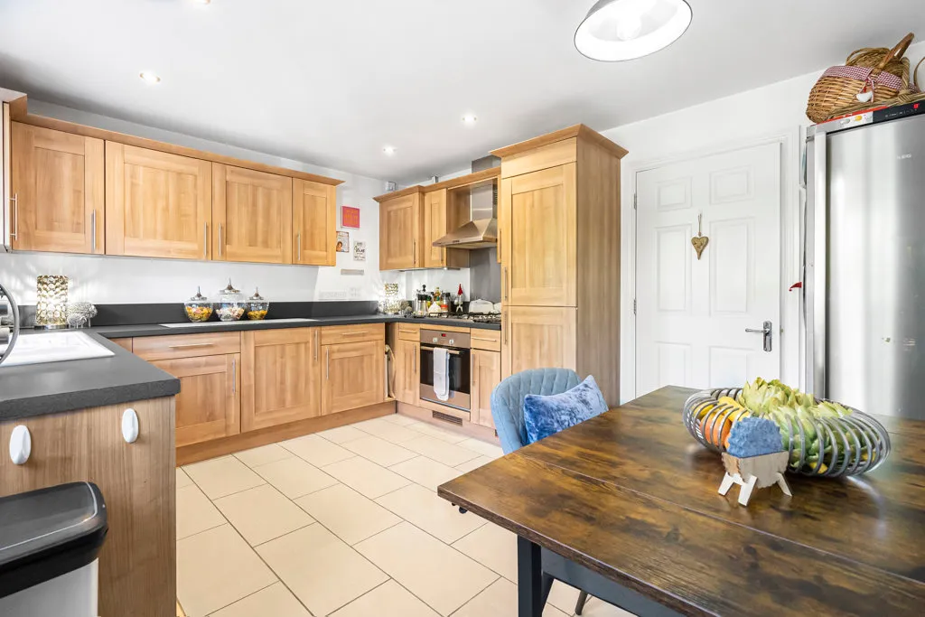 Derisley Close, Byfleet, KT14, photo 12